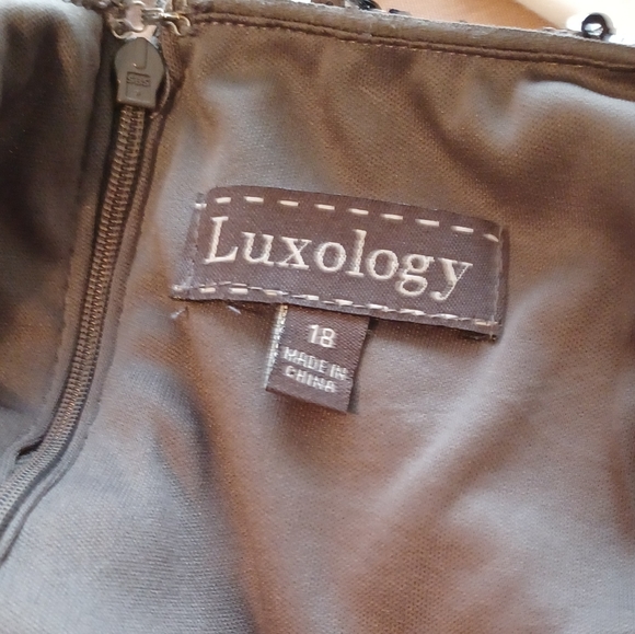 Luxology Sequined Gray Cocktail Dress - Picture 8 of 11